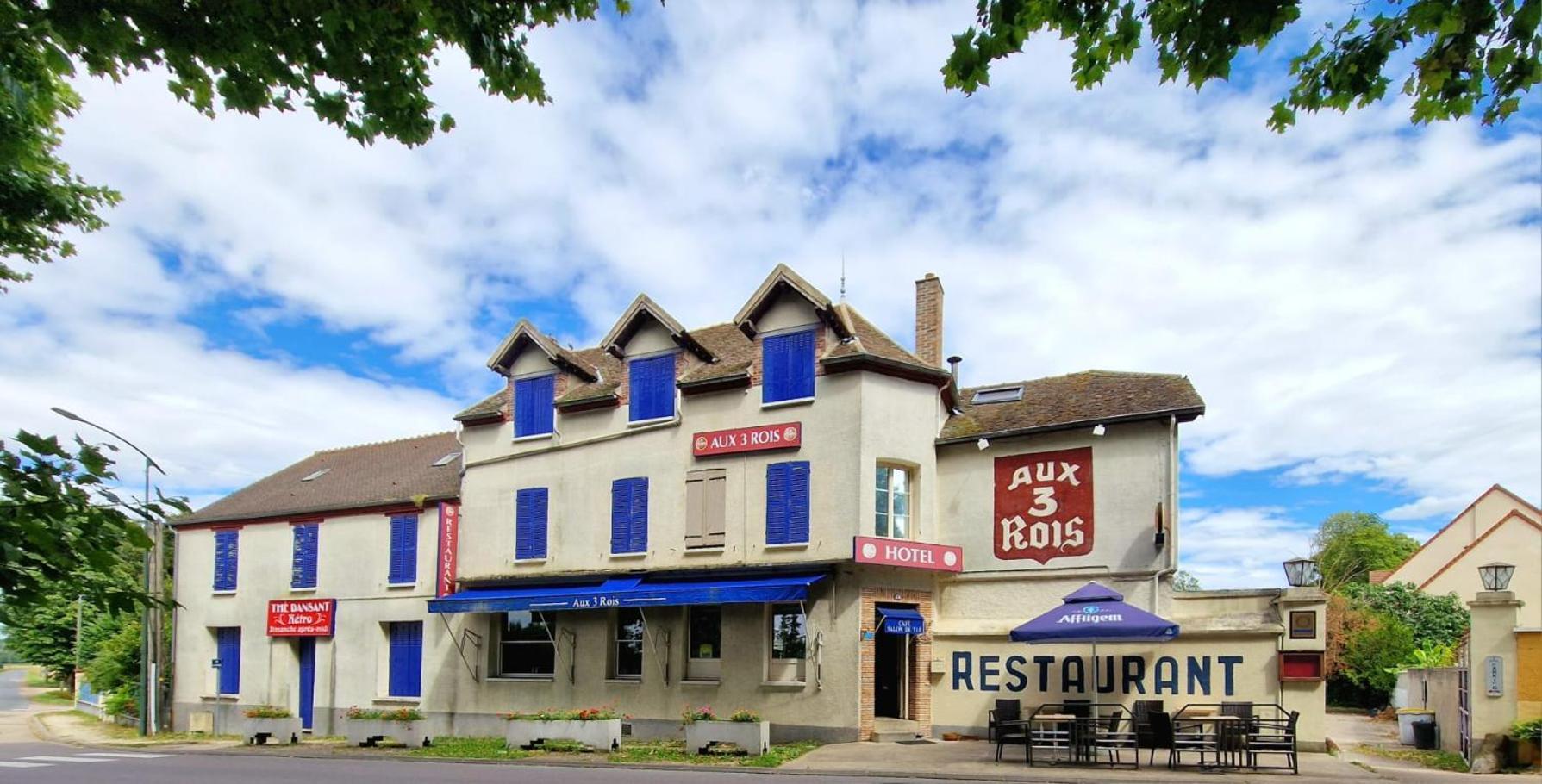 Aux Trois Rois Hotel Pont-Sur-Yonne Ngoại thất bức ảnh