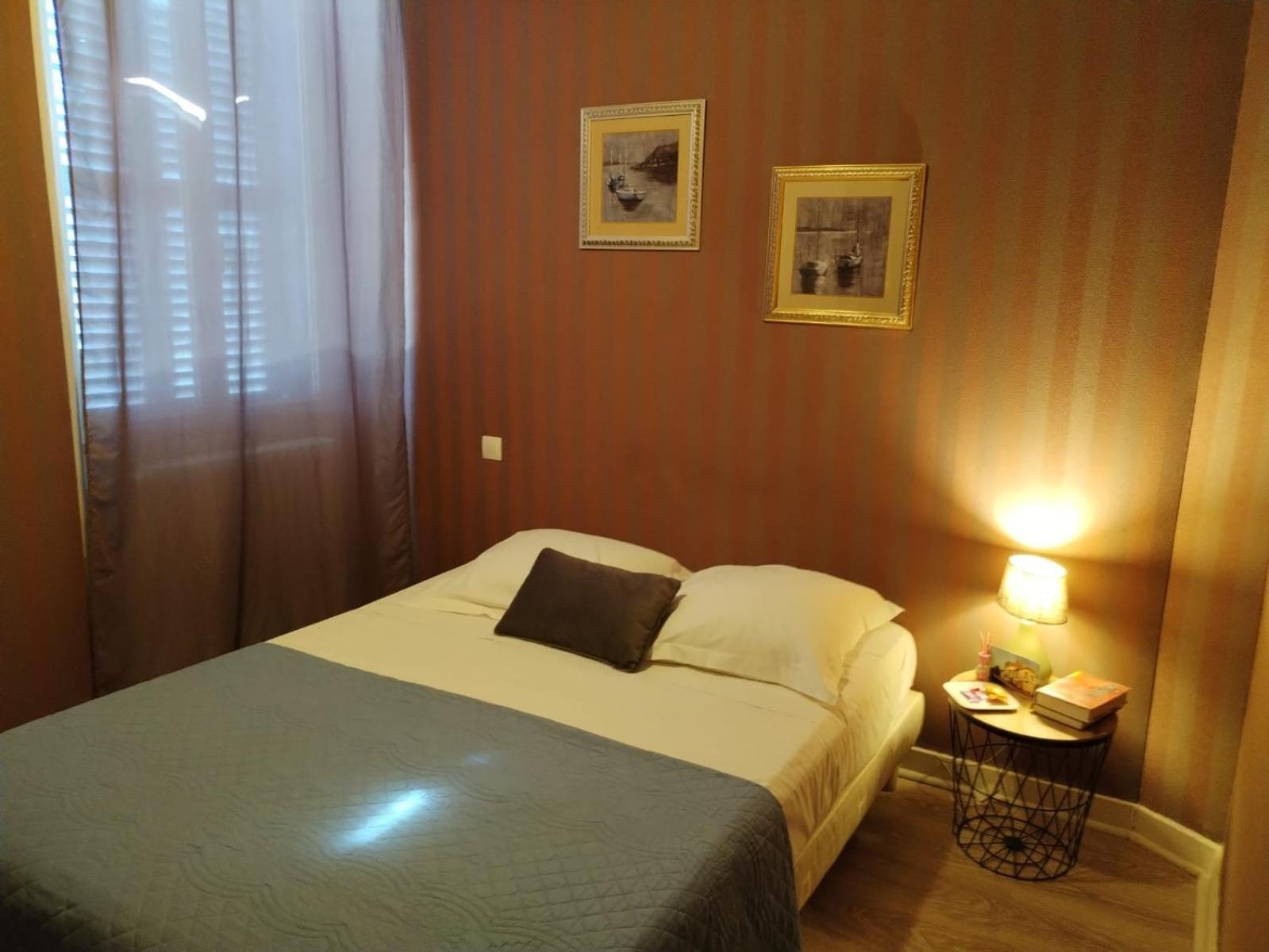 Aux Trois Rois Hotel Pont-Sur-Yonne Ngoại thất bức ảnh