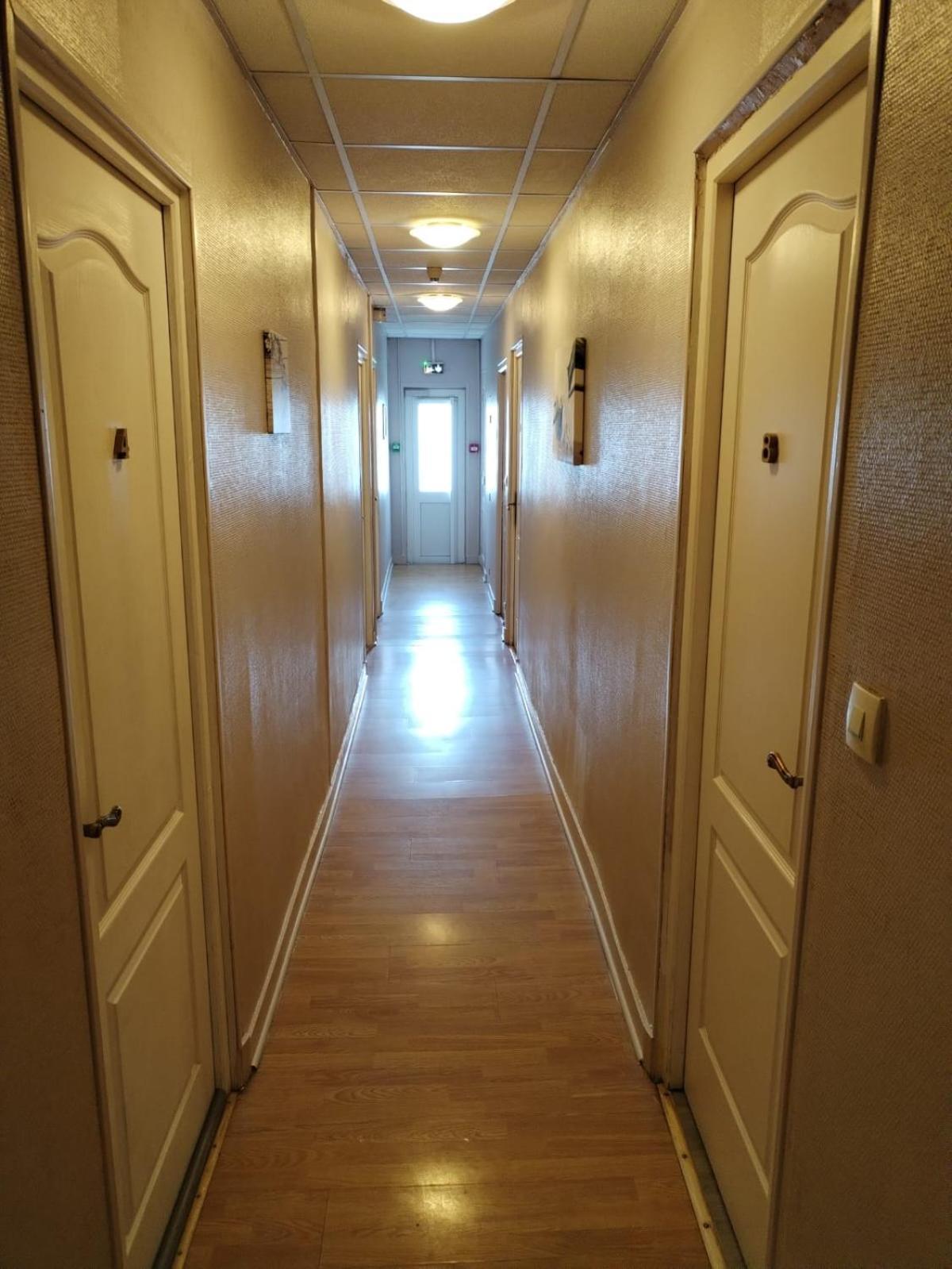 Aux Trois Rois Hotel Pont-Sur-Yonne Ngoại thất bức ảnh