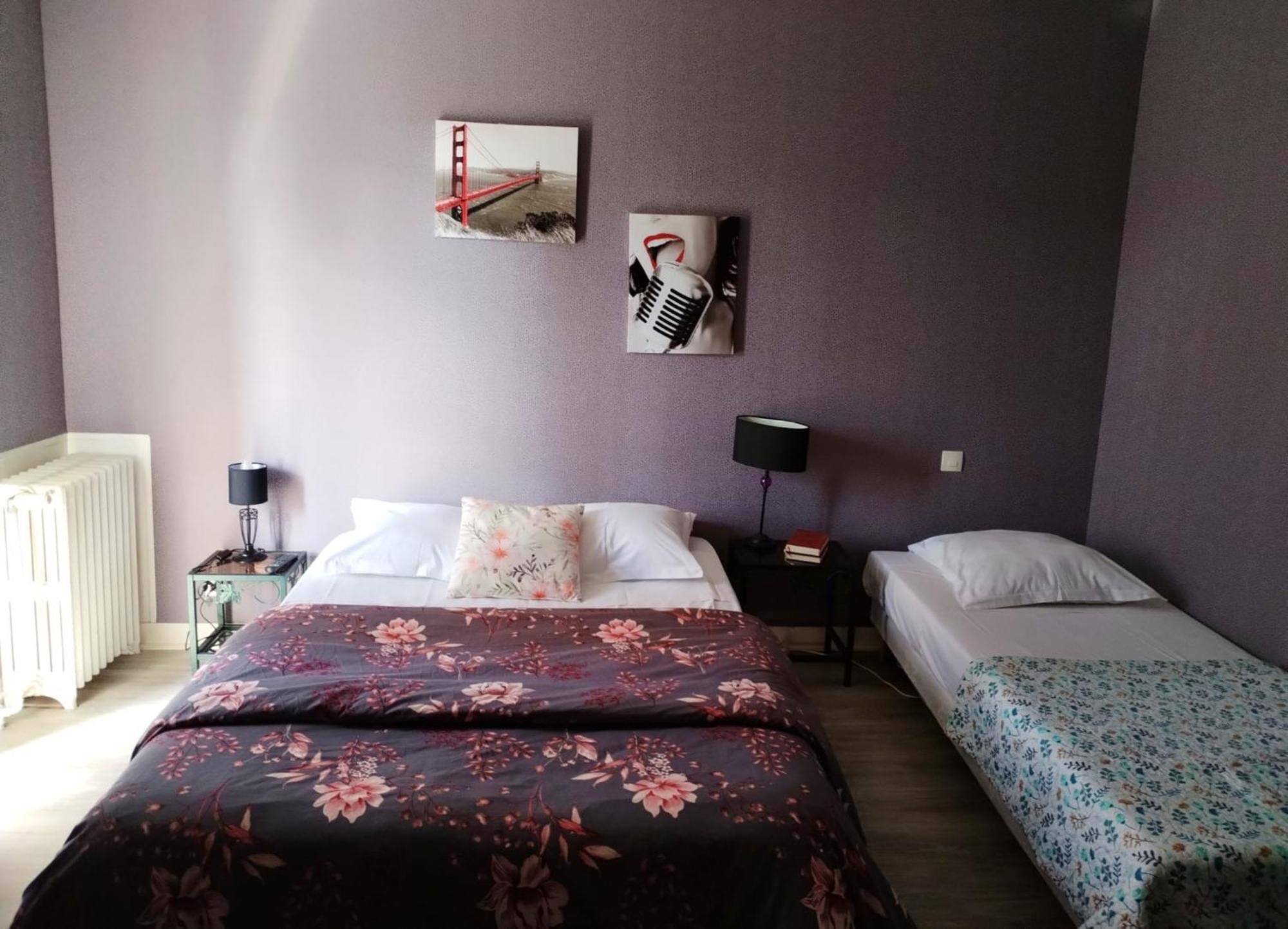 Aux Trois Rois Hotel Pont-Sur-Yonne Phòng bức ảnh
